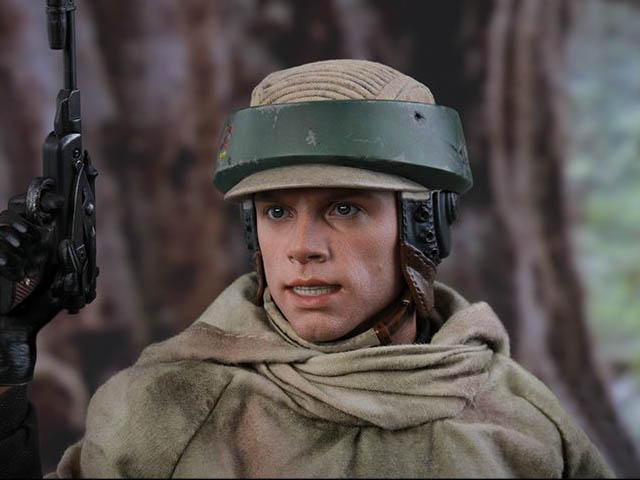 luke skywalker deluxe hot toys