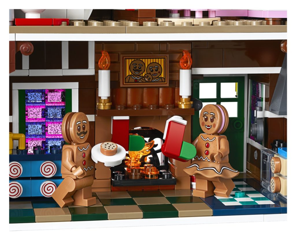 2021 lego gingerbread house