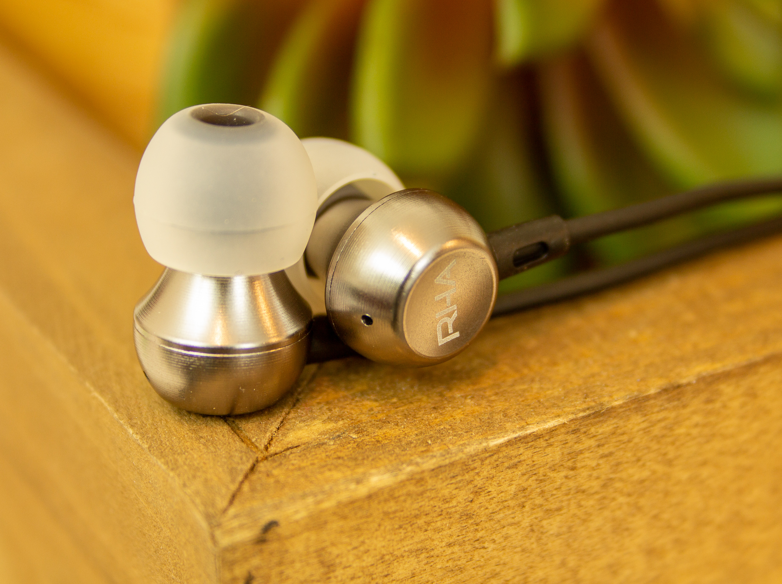 The 5 Best Earbuds under $50 in 2019 | The Nerdy