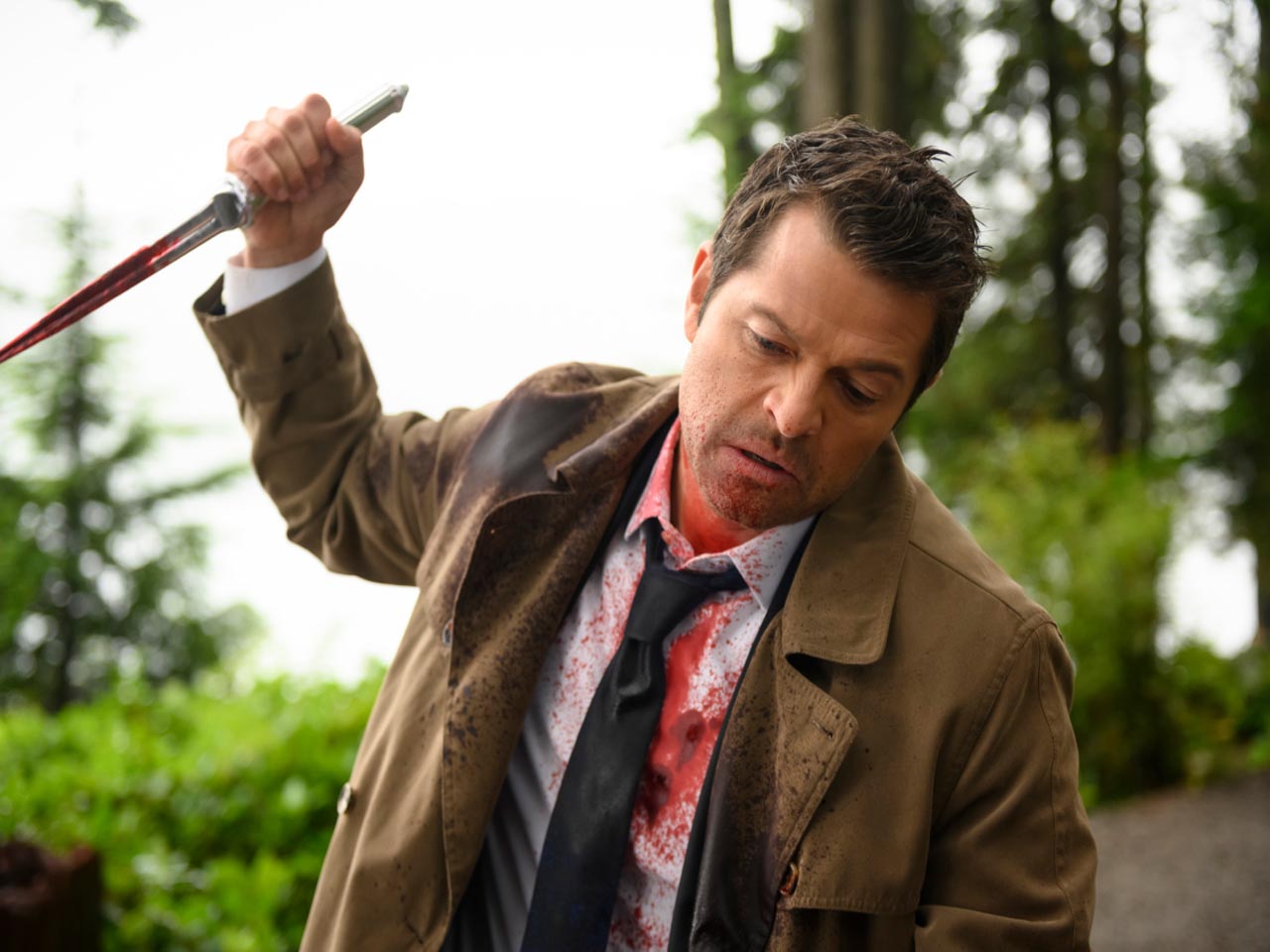 Castiel gets bloody in new Supernatural episode photos | The Nerdy