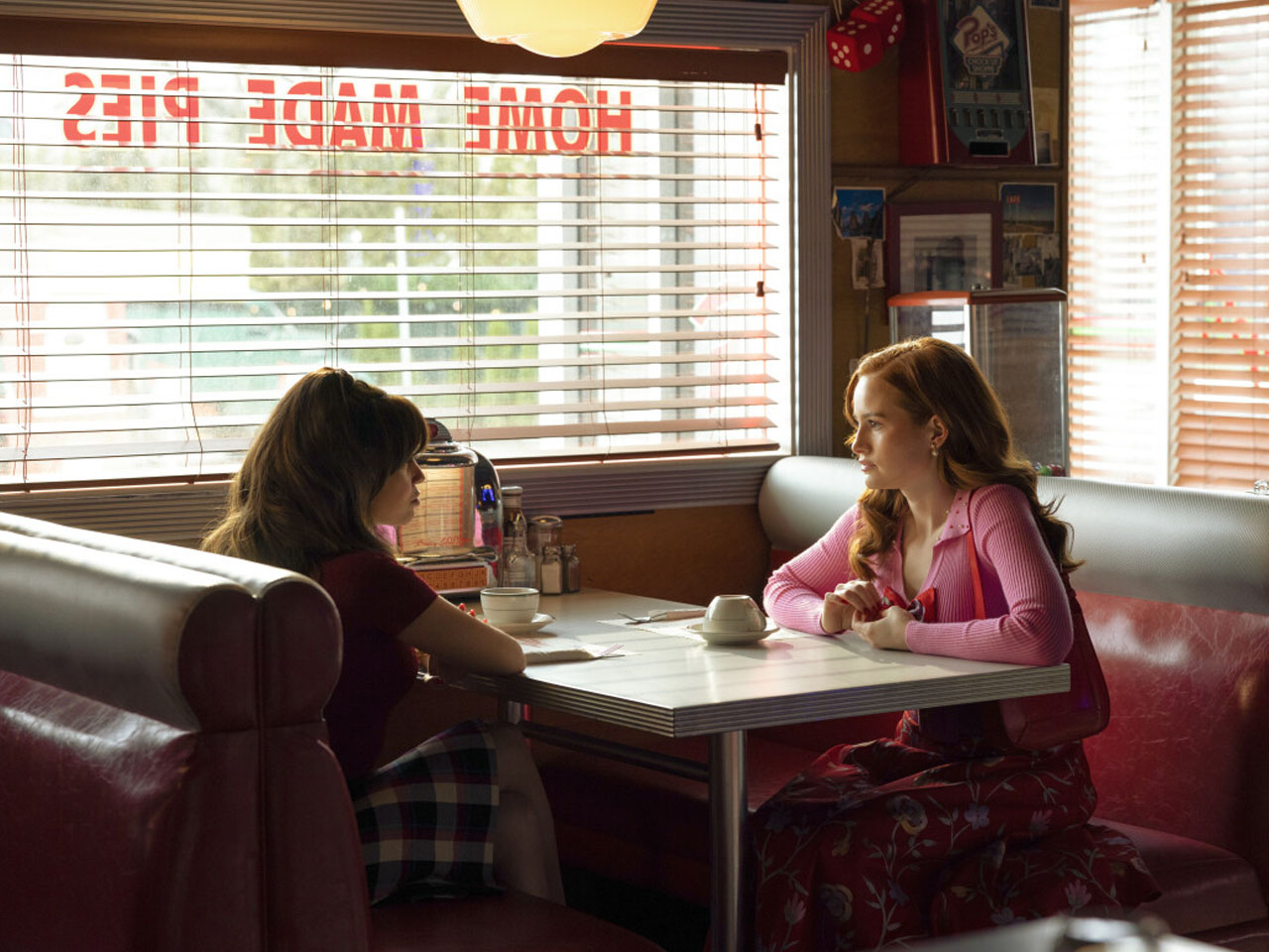 Riverdale episode photos show Betty and Polly reuniting