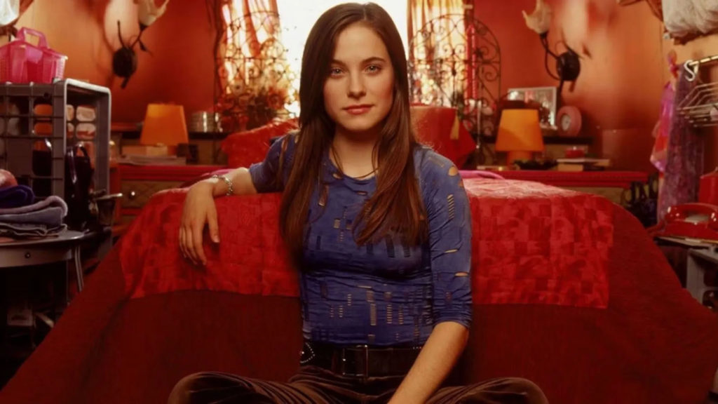 Underrated 2000s TV Drama - Wonderfalls still