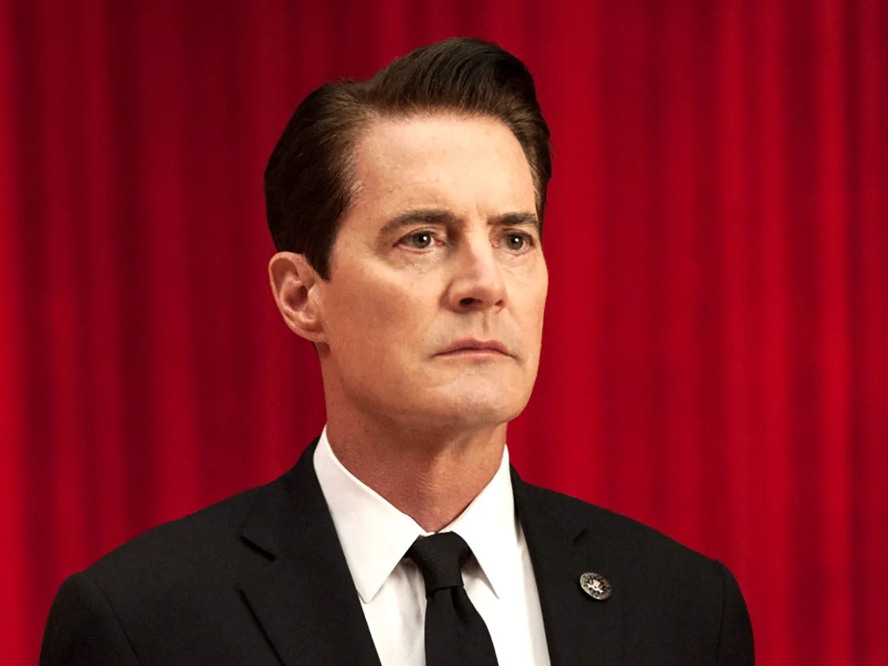 TV Shows That Defined the 1990s (10 Essential Series)