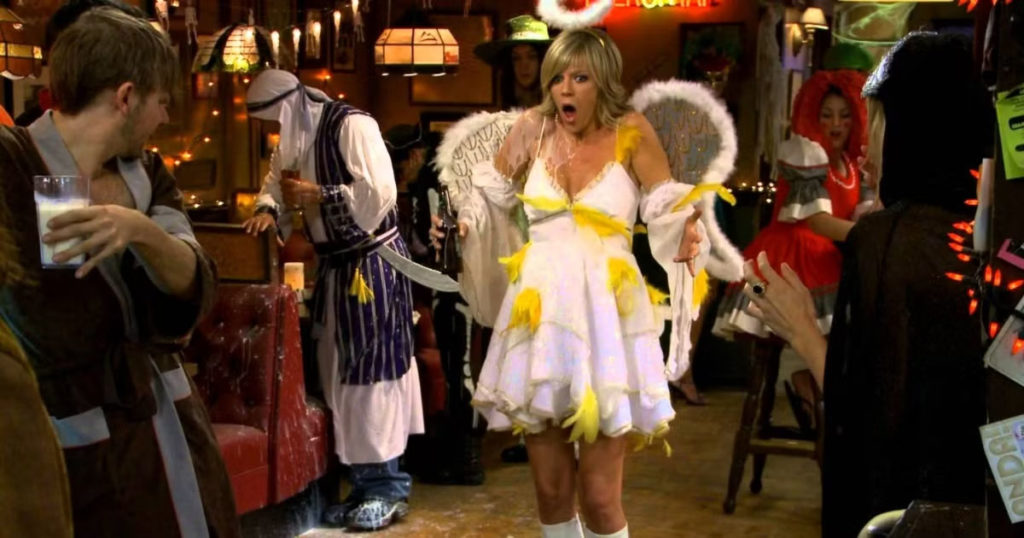 The 12 Best Halloween TV Episodes of All Time - Its Always Sunny in Philadelphia Who Got Dee Pregnant